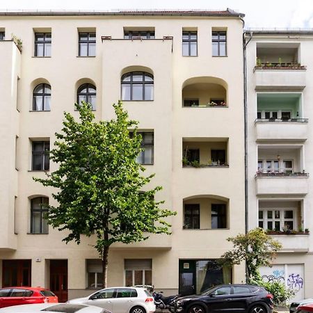 Modern 2 Bedroom Apartment In Berlin Schoeneberg Экстерьер фото